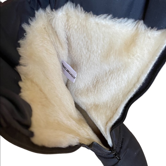 Snow Kings Boots - Picture 2 of 7